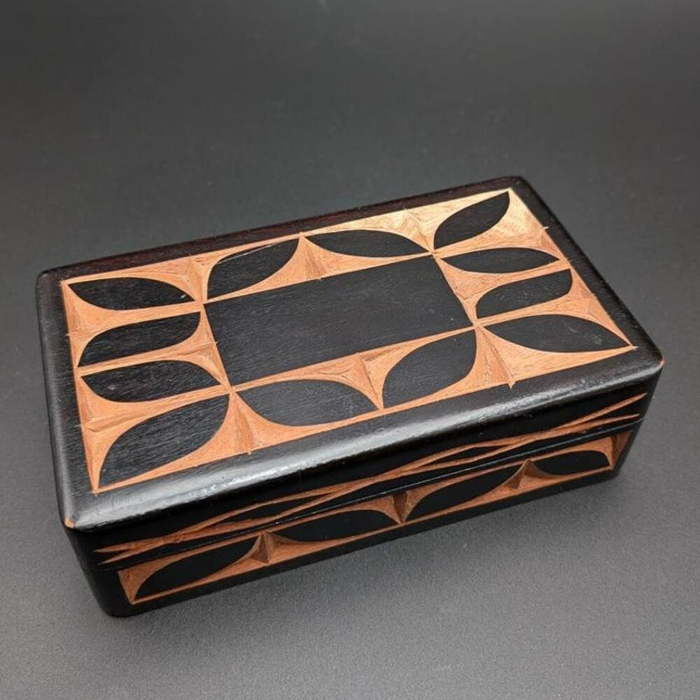 Decorative Box Hand Carved Wood Geometric Trinket Jewelry Storage Organization